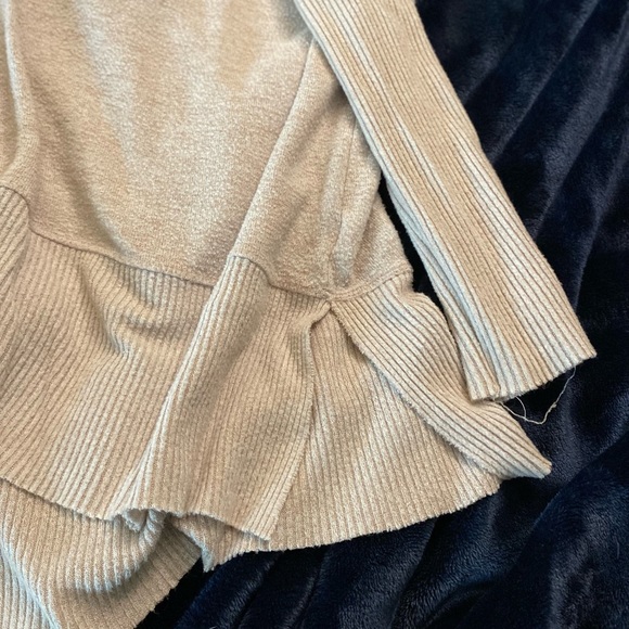 Chance or Fate - Rosey-Beige, V-neck, Oversized, Long Sleeve Shirt - Size Small - Picture 3 of 5